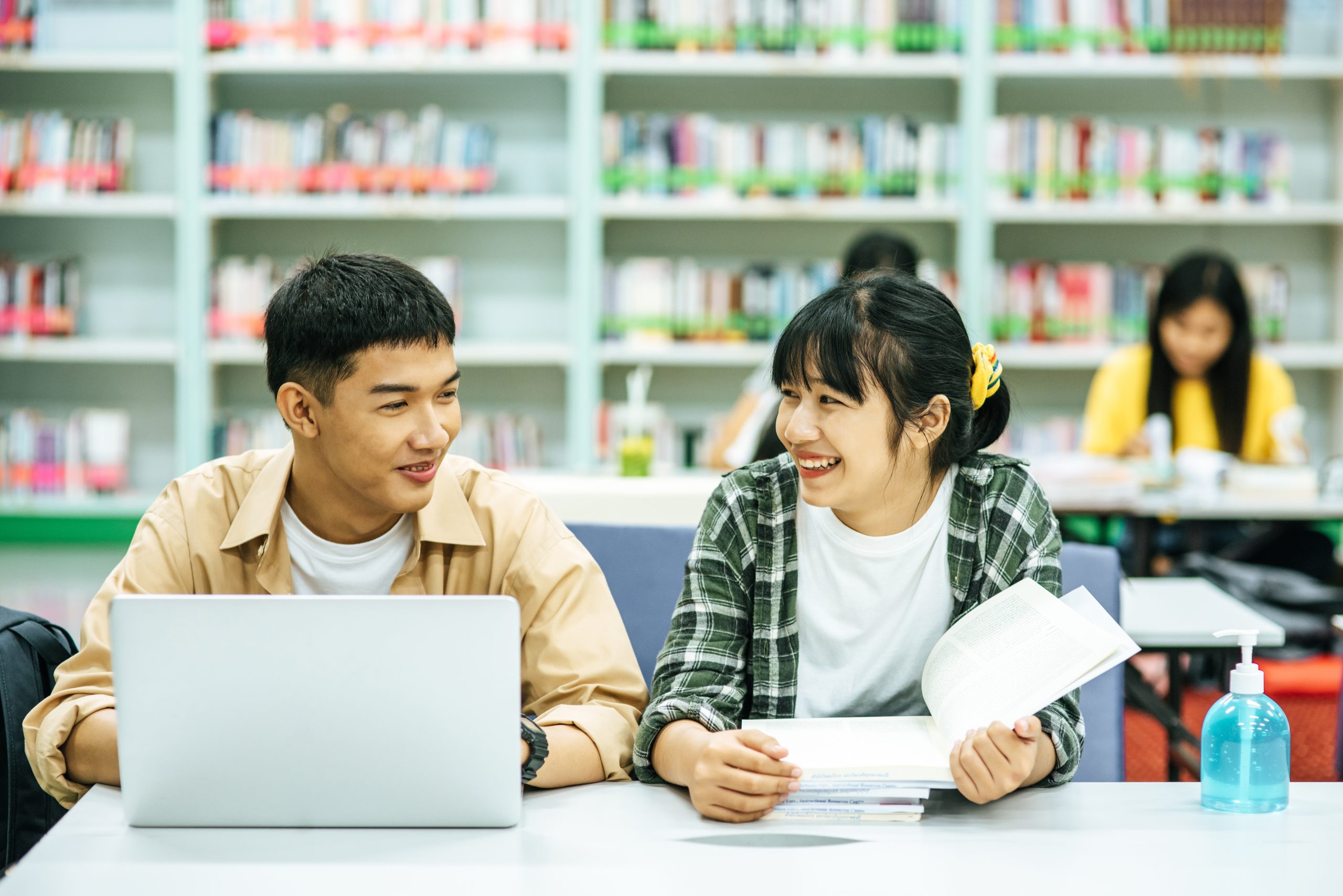 Studying-oversea-consultation